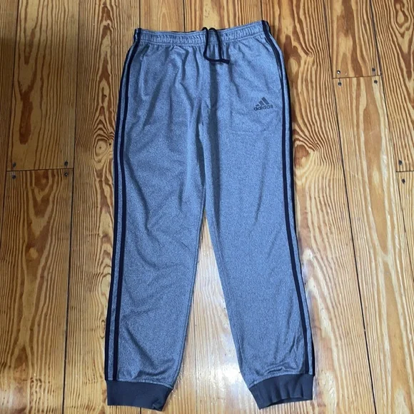 🎉HP🎉 ADIDAS Men’s Sweatpants in EUC - Picture 9 of 10